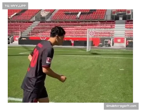 勒沃库森19岁中场马扎改打后腰显奇效，跑动距离全场最长