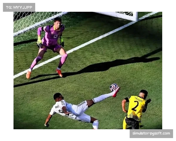 球迷调查显示:70%认为VAR使用仍需改进 球迷调查显示:70%认为VAR使用仍需改进